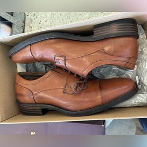 Johnston & Murphy “Lancaster” Cap toe Tan Leather Size 9 M